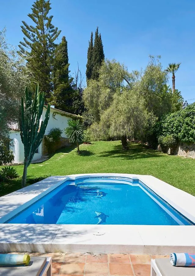 Villa Dos Palomas On The Golden Mile In Marbella